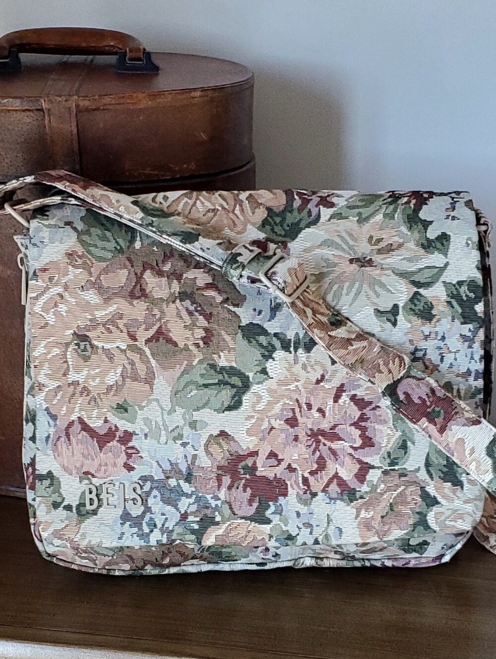Beis Limited Edition Floral Tapestry Collection Expandable Messenger Bag, NWOT